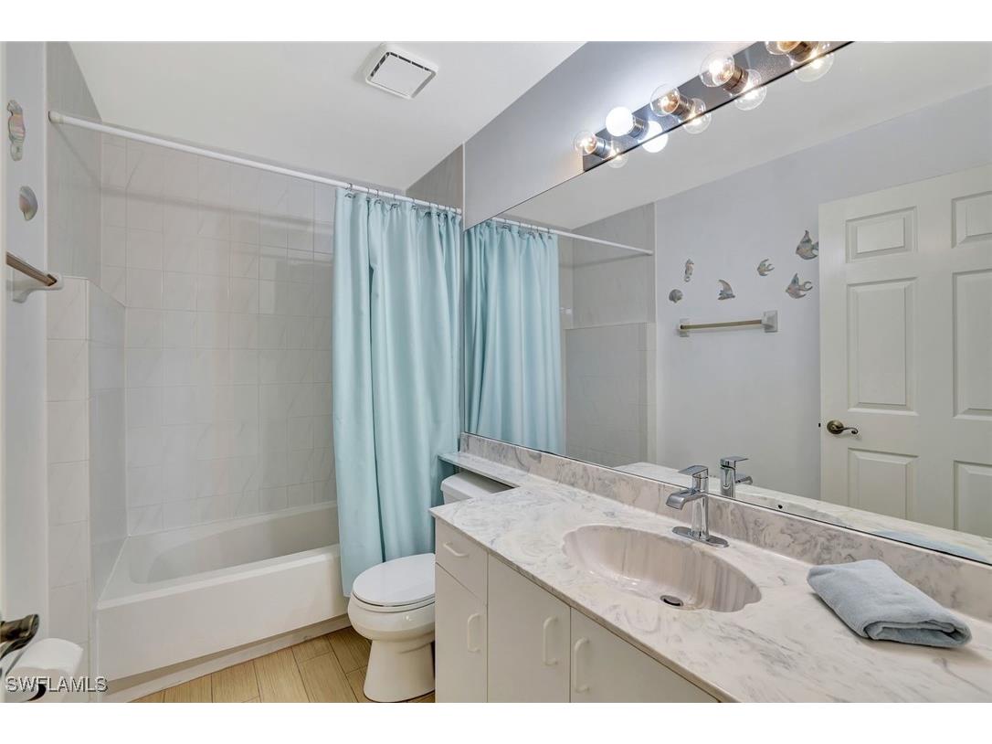 2420 Hidden Lake Drive #1008 Naples FL 34112 225050288 image18