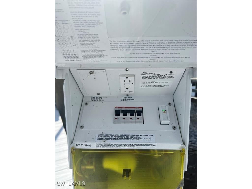 243D Wiggins Bay Drive Naples FL 34110 224086108 image11