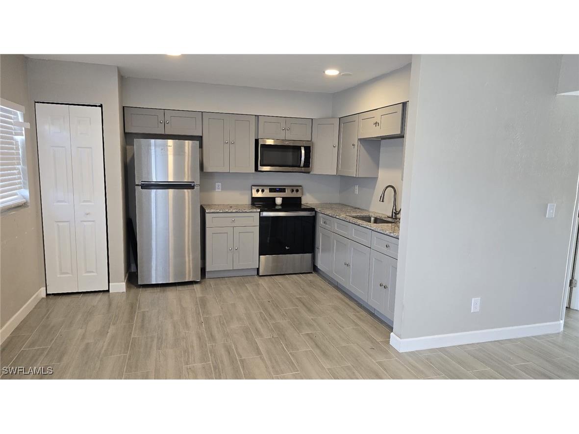 2450 Katherine Street Fort Myers FL 33901 225013757 image1