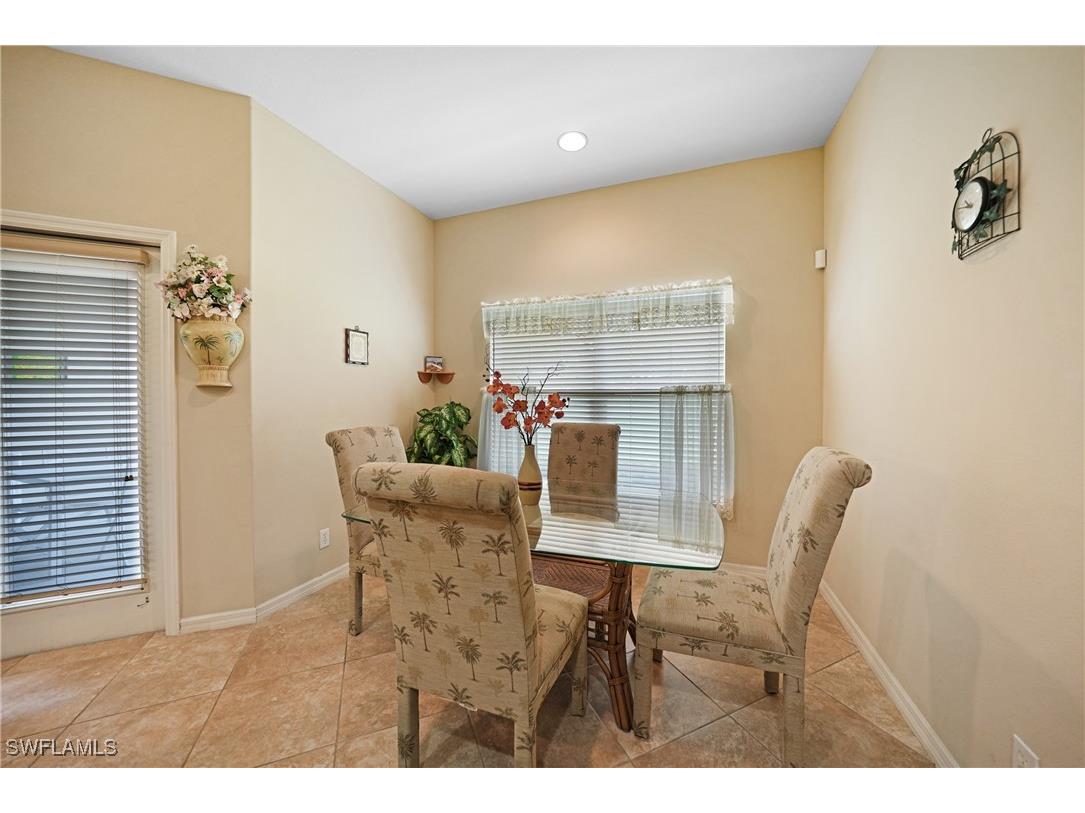 2454 Blackburn Circle Cape Coral FL 33991 224104697 image12