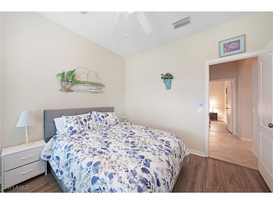 2454 Blackburn Circle Cape Coral FL 33991 224104697 image14