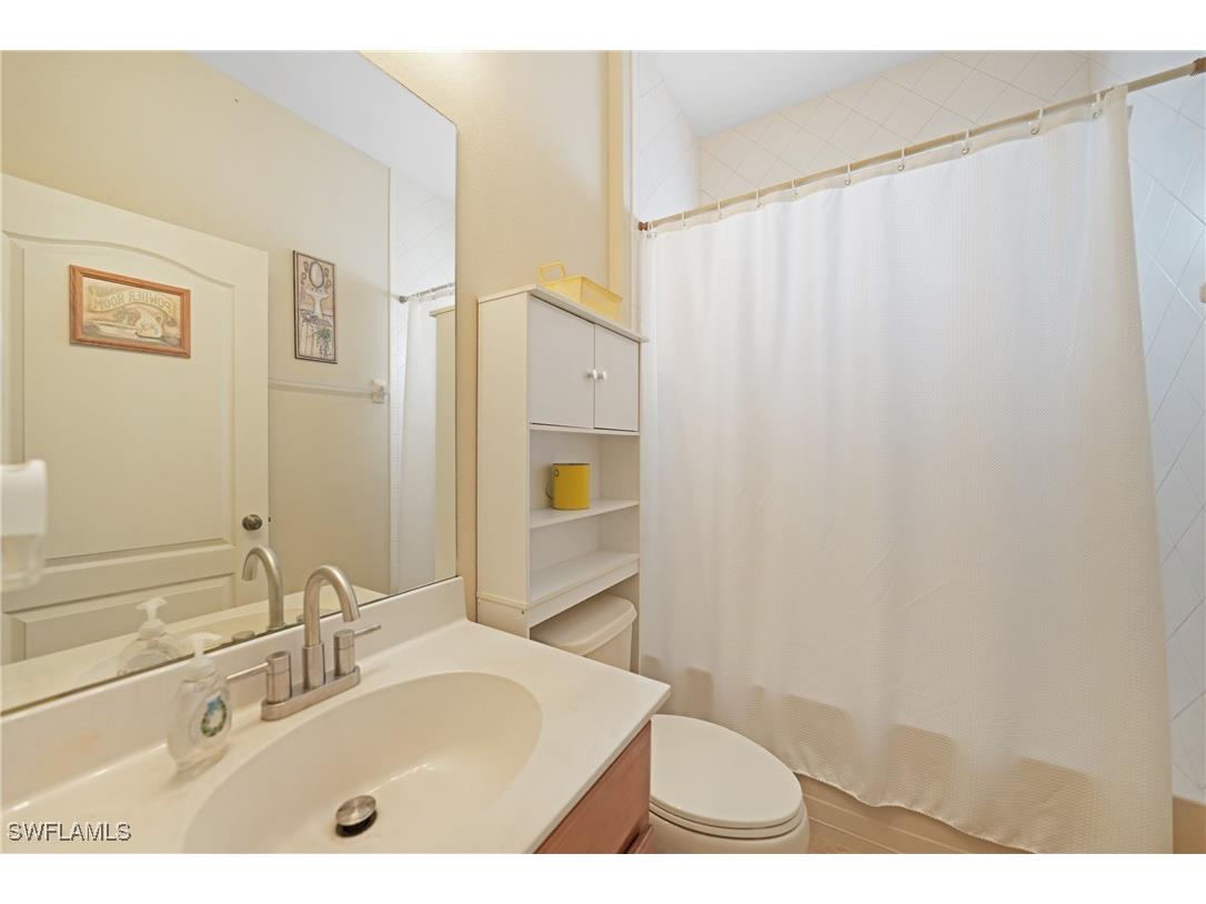 2454 Blackburn Circle Cape Coral FL 33991 224104697 image16