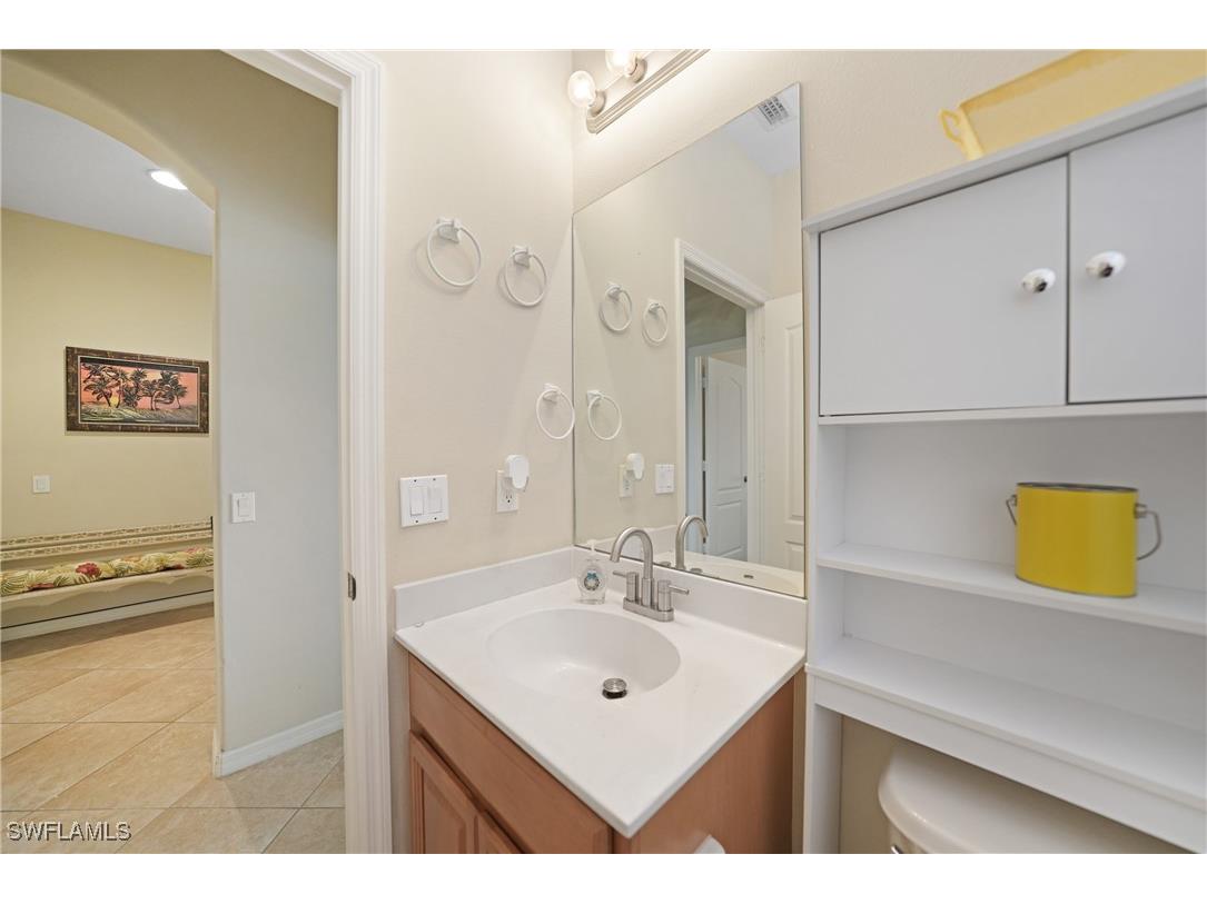 2454 Blackburn Circle Cape Coral FL 33991 224104697 image17