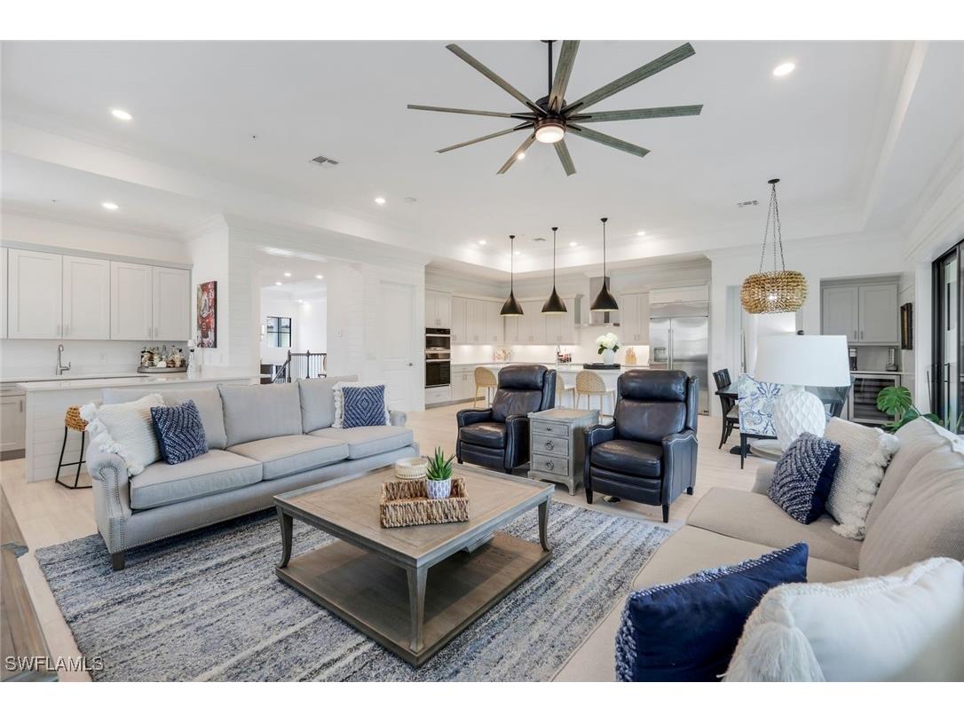 2472 Breakwater Way #11-202 Naples FL 34112 225042010 image1