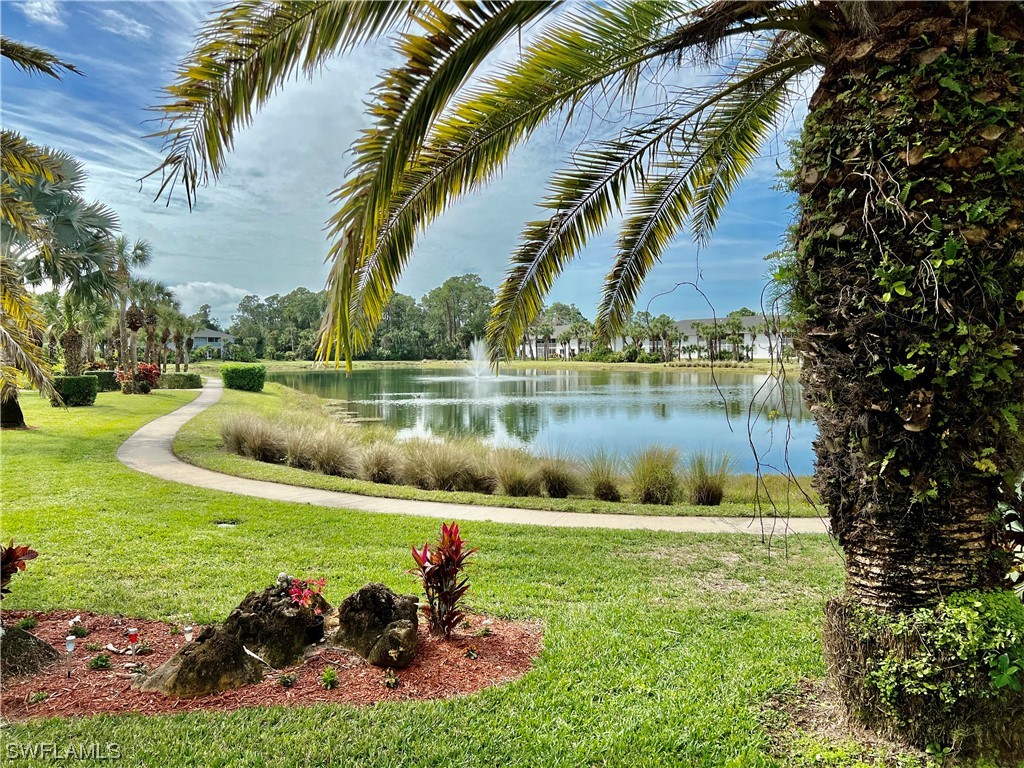 249 Gabriel Circle #7 Naples FL 34104 224007549 image1