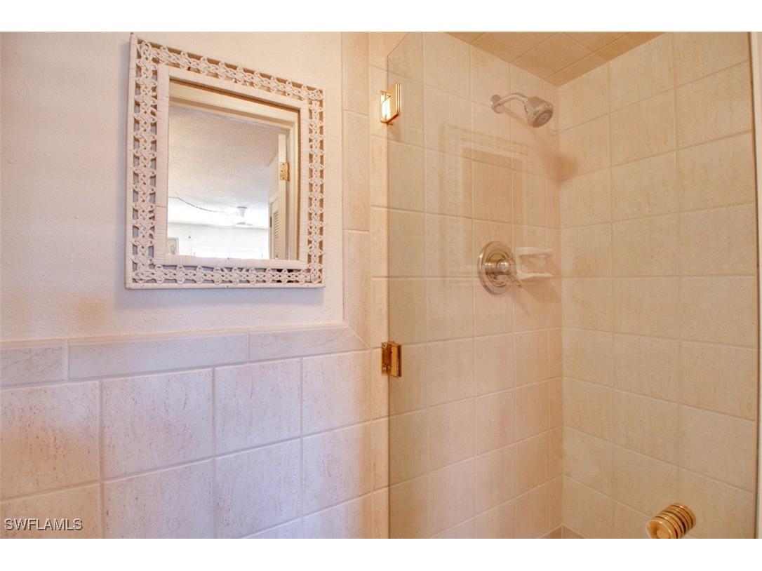250 7th Avenue S #305 Naples FL 34102 225050104 image13