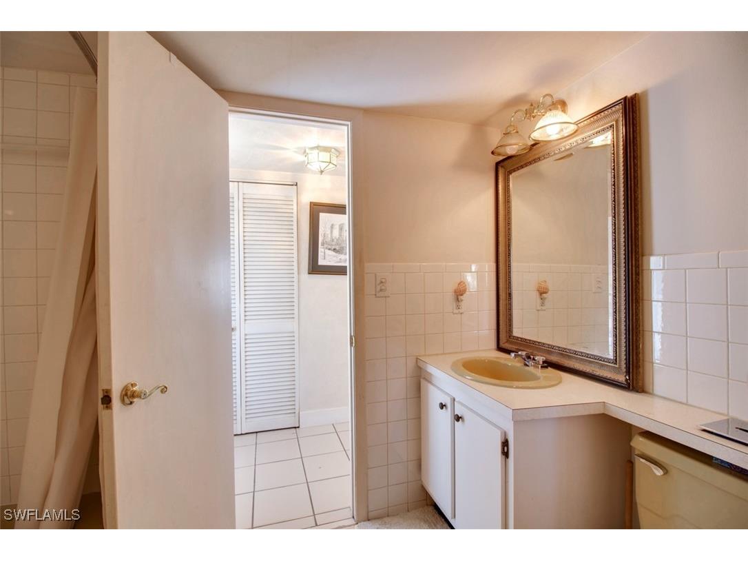 250 7th Avenue S #305 Naples FL 34102 225050104 image16