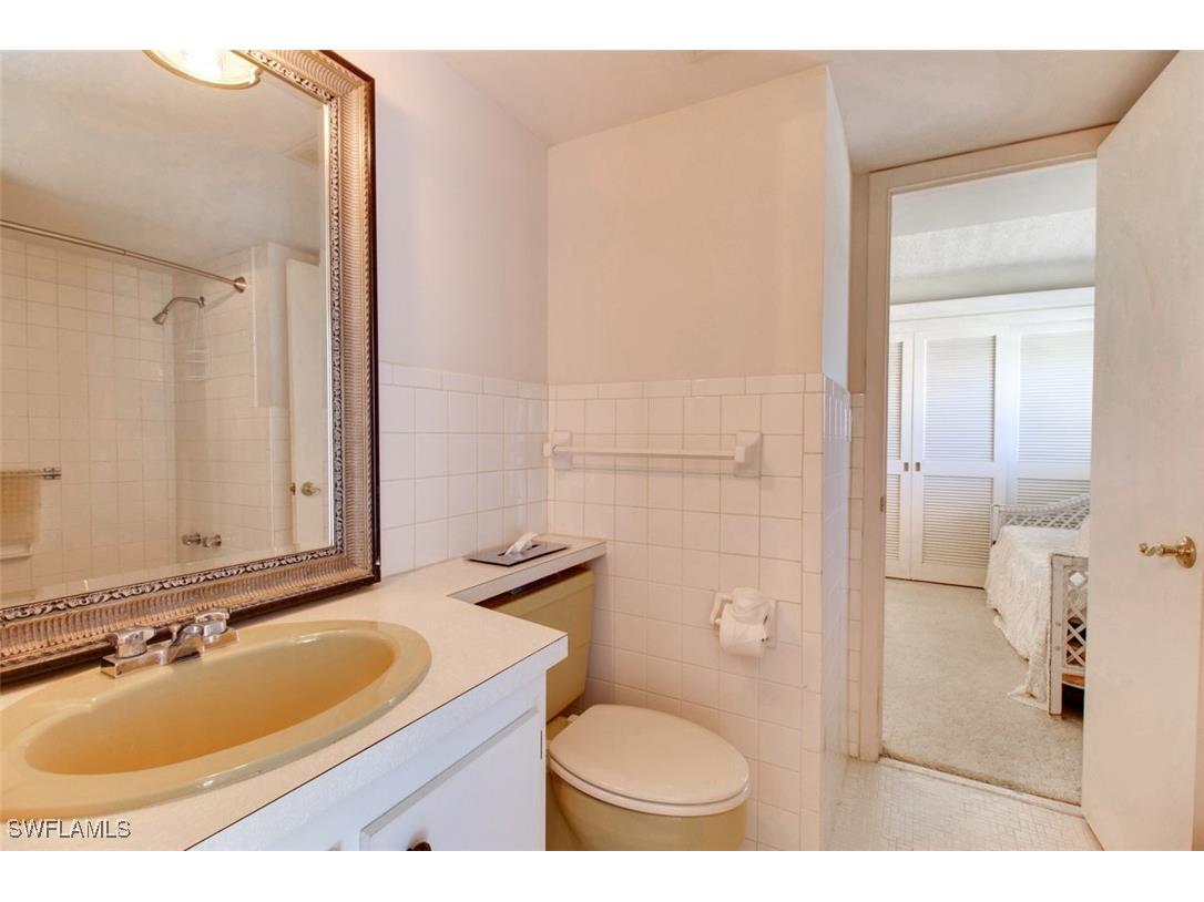 250 7th Avenue S #305 Naples FL 34102 225050104 image17