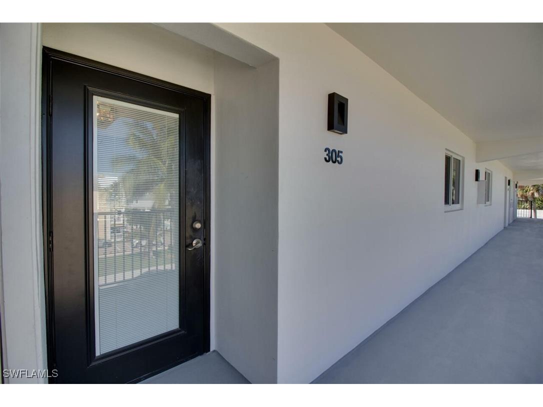 250 7th Avenue S #305 Naples FL 34102 225050104 image22