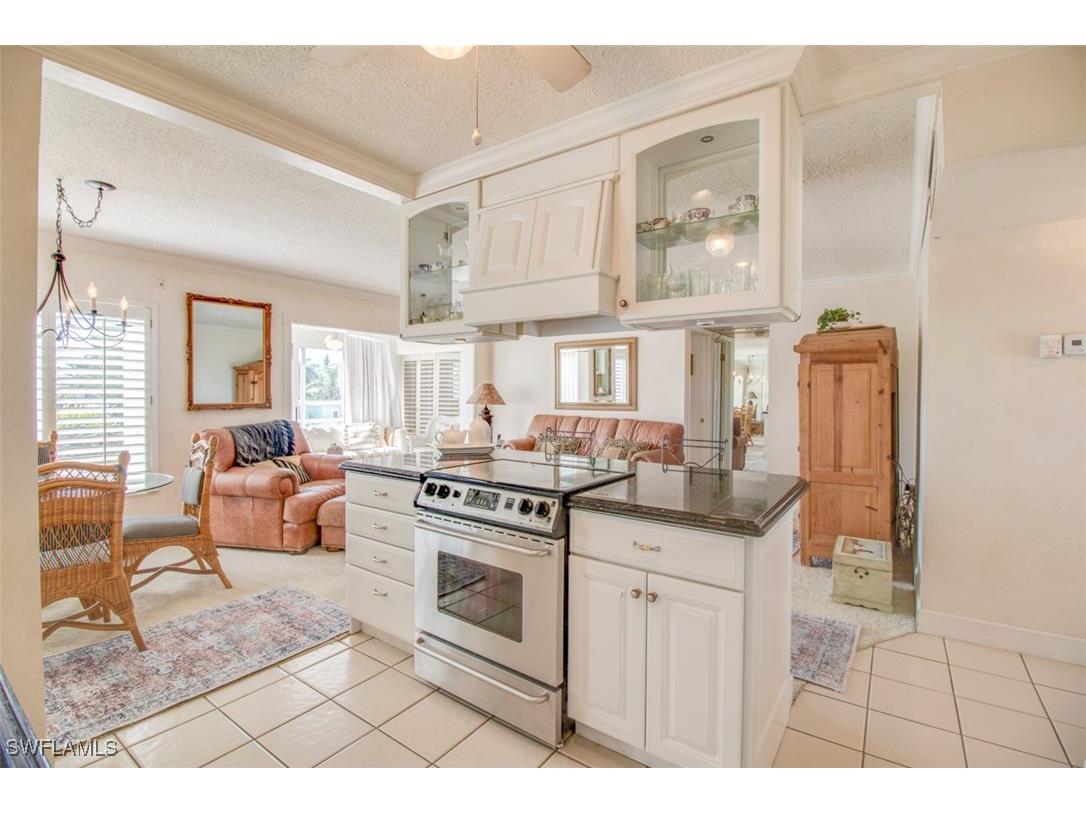 250 7th Avenue S #305 Naples FL 34102 225050104 image4