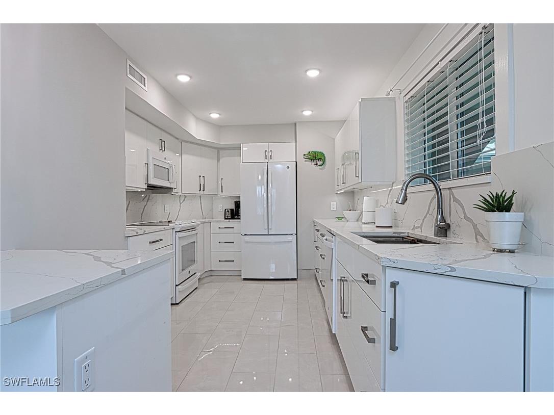 2500 Gulf Shore Boulevard N #S6 Naples FL 34103 225045189 image8