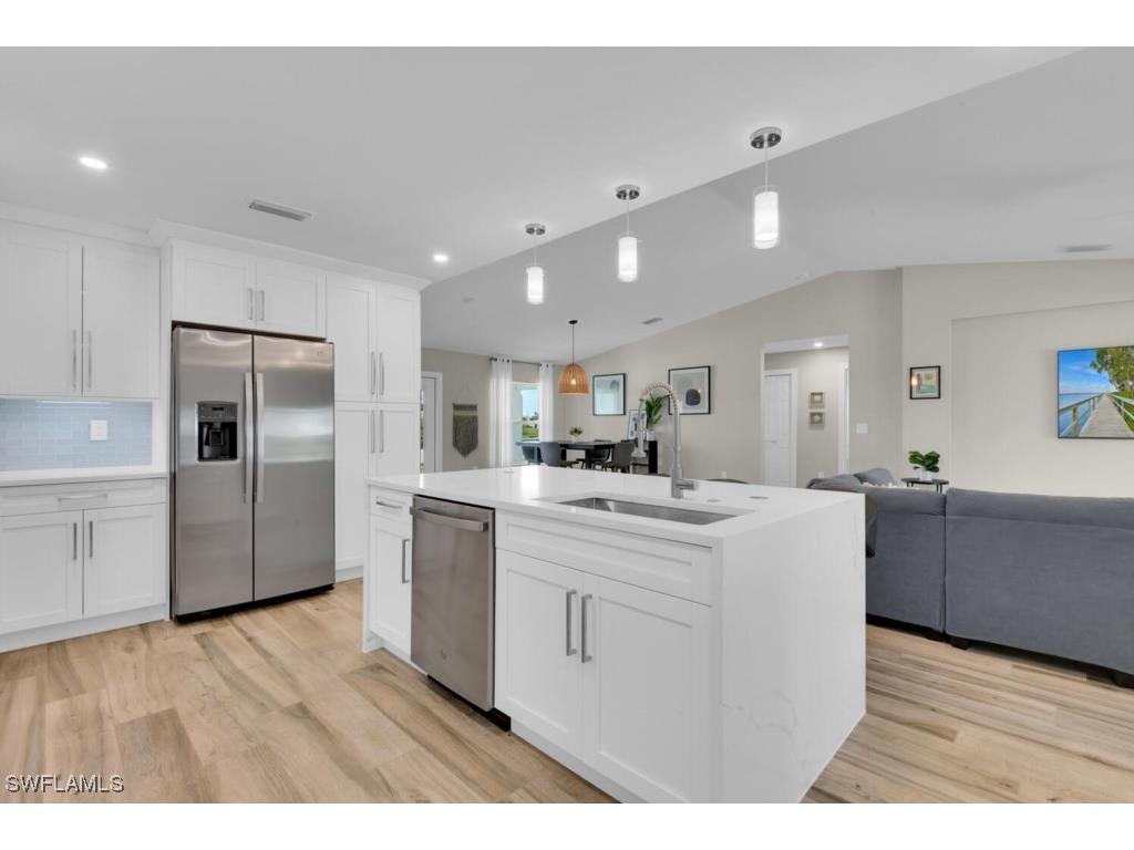 2541 Diplomat Parkway W Cape Coral FL 33993 225048015 image20