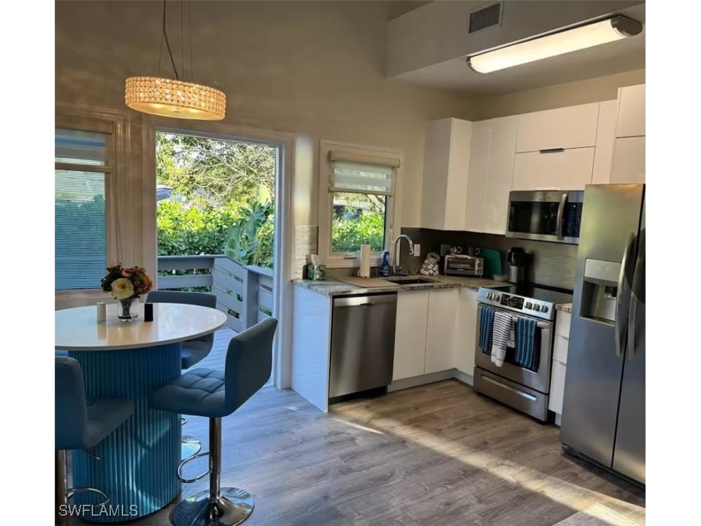 2548 Weeks Avenue Naples FL 34112 225029065 image5