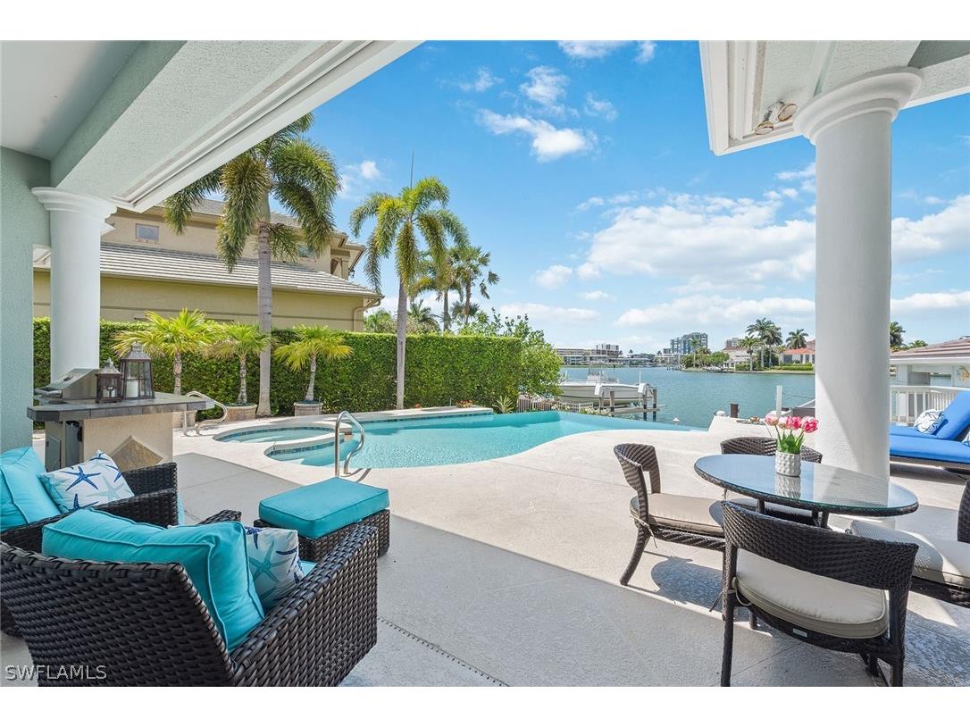 255 Bay Point Naples FL 34103 222034740 image1