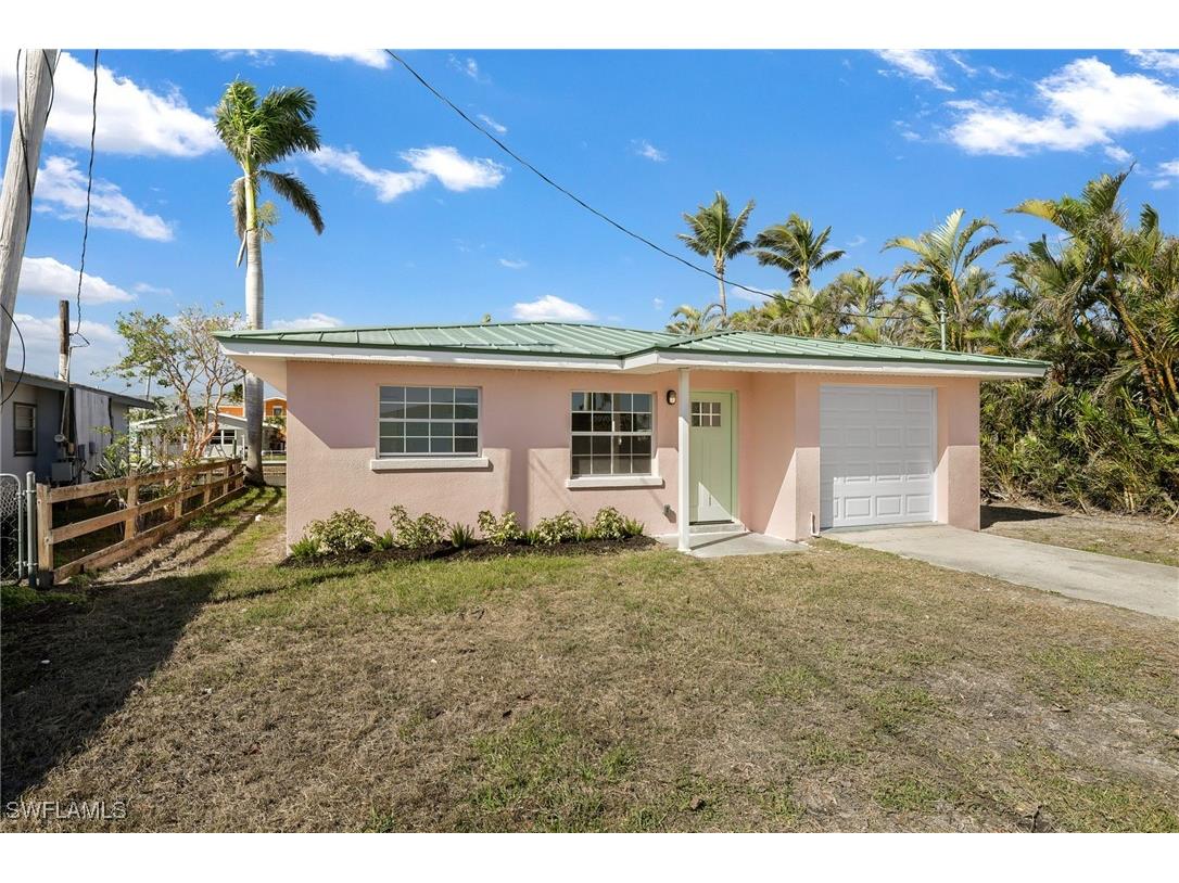 2556 Cay Cove Matlacha FL 33993 225004350 image1