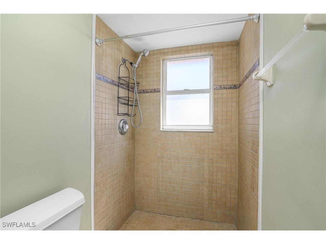 2560 11th Circle Naples FL 34103 225010275 image21