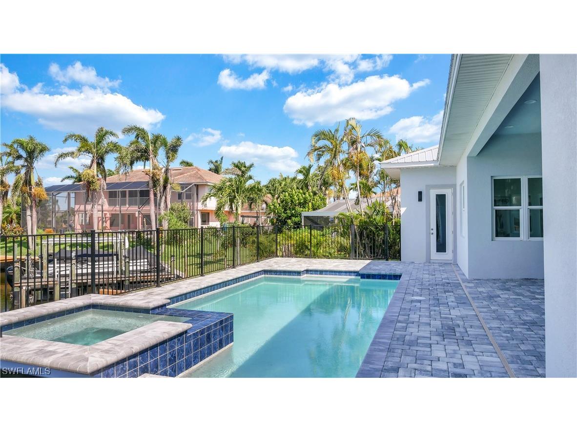 2563 SW 27th Avenue Cape Coral FL 33914 223043440 image22