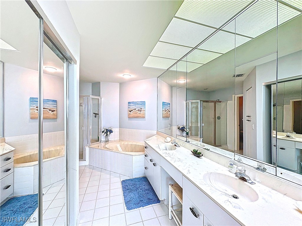 257 Barefoot Beach Boulevard #202 Bonita Springs FL 34134 225033743 image8