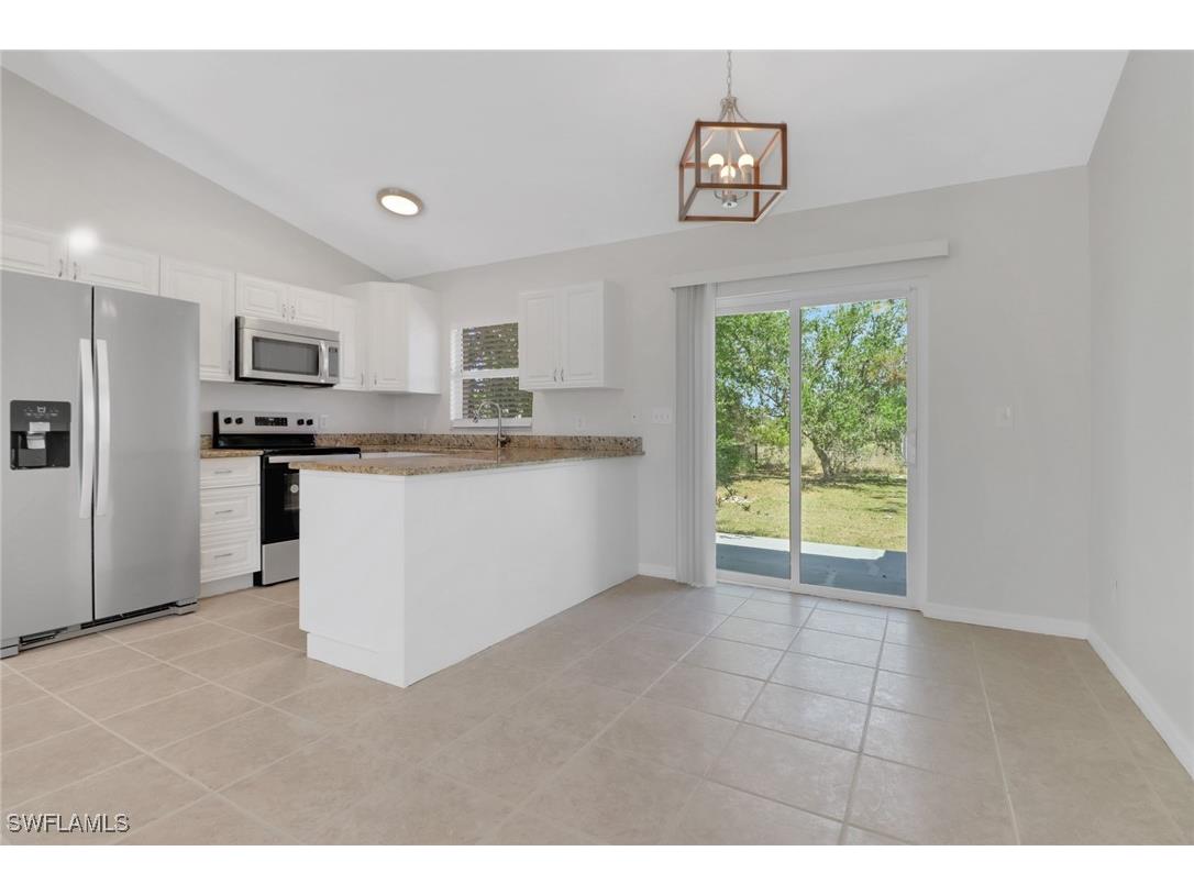 2575 39th Avenue NE Naples FL 34120 225039708 image3