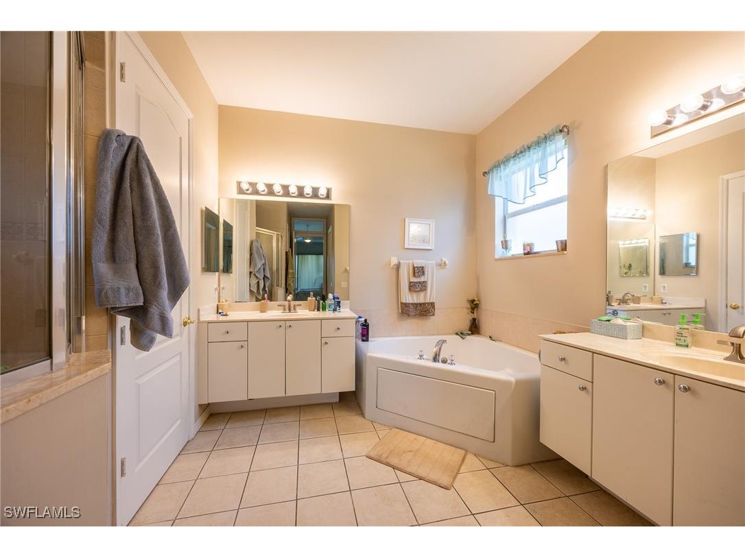 2579 Sawgrass Lake Court Cape Coral FL 33909 225038256 image29