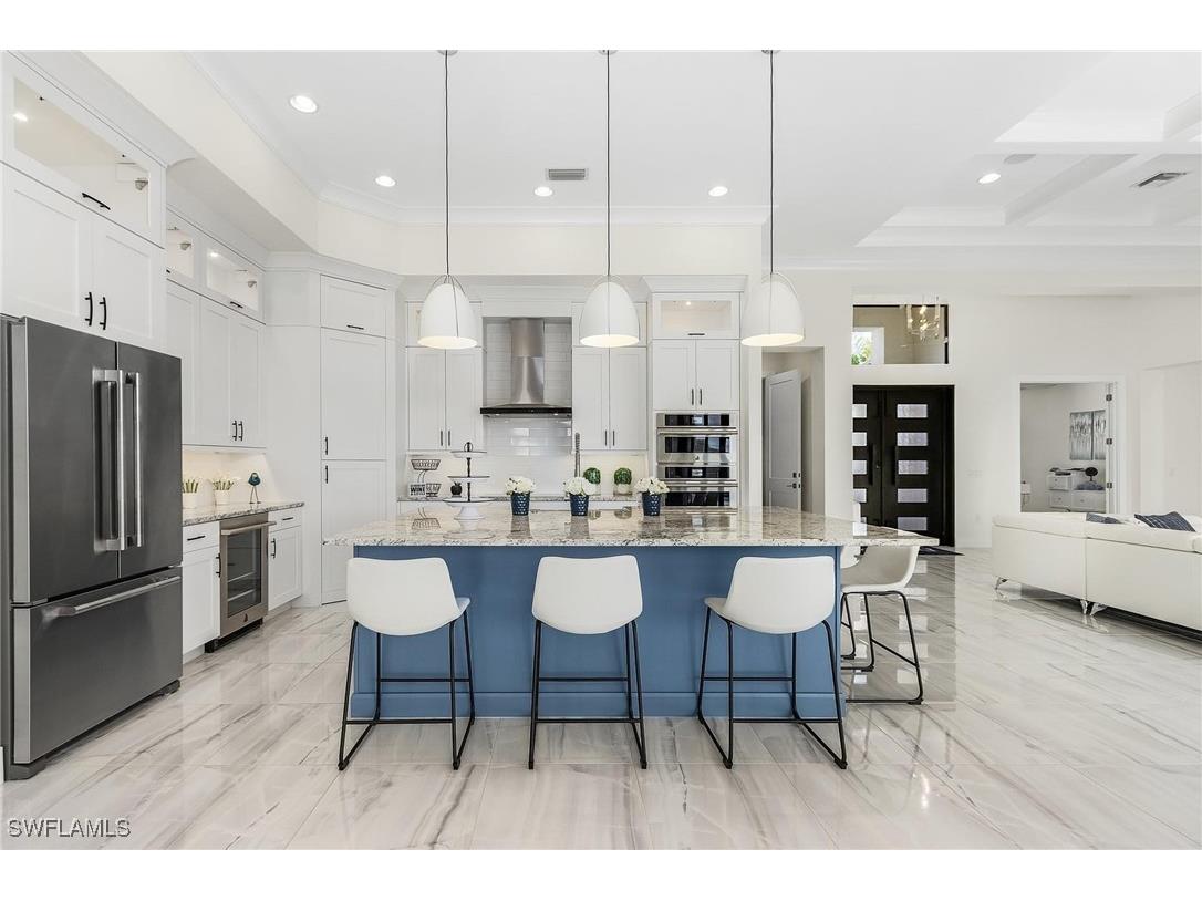 2579 Surfside Boulevard Cape Coral FL 33914 224069921 image1