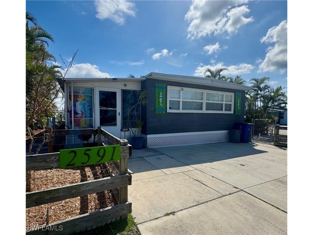 2591 Cay Cove Matlacha FL 33993 225013630 image1