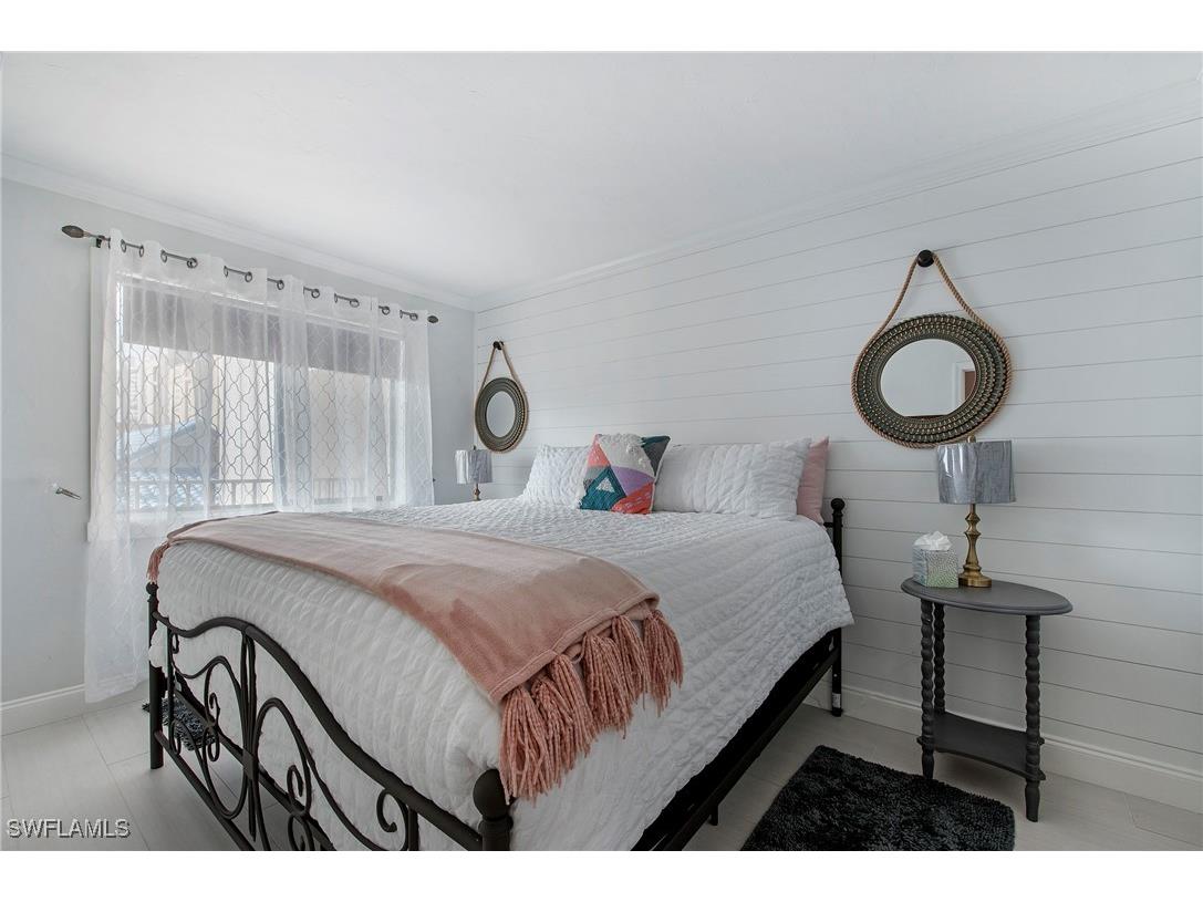 260 Southbay Drive #102 Naples FL 34108 225045152 image3