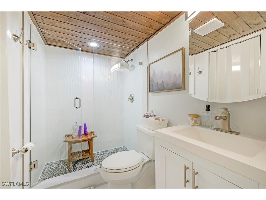 260 Southbay Drive #102 Naples FL 34108 225045152 image5