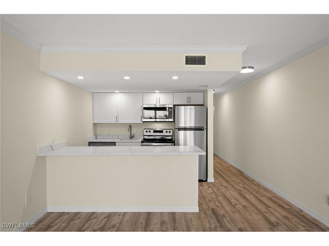 260 Southbay Drive #207 Naples FL 34108 225036741 image1