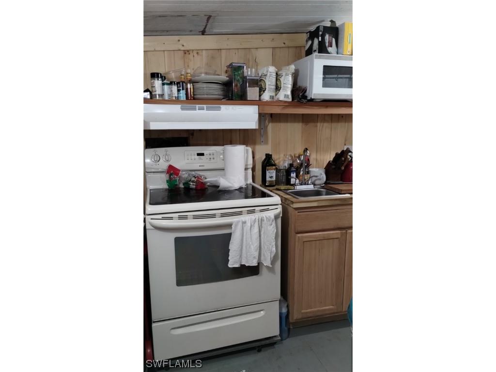 2610 Pine Street Matlacha FL 33993 223066728 image6