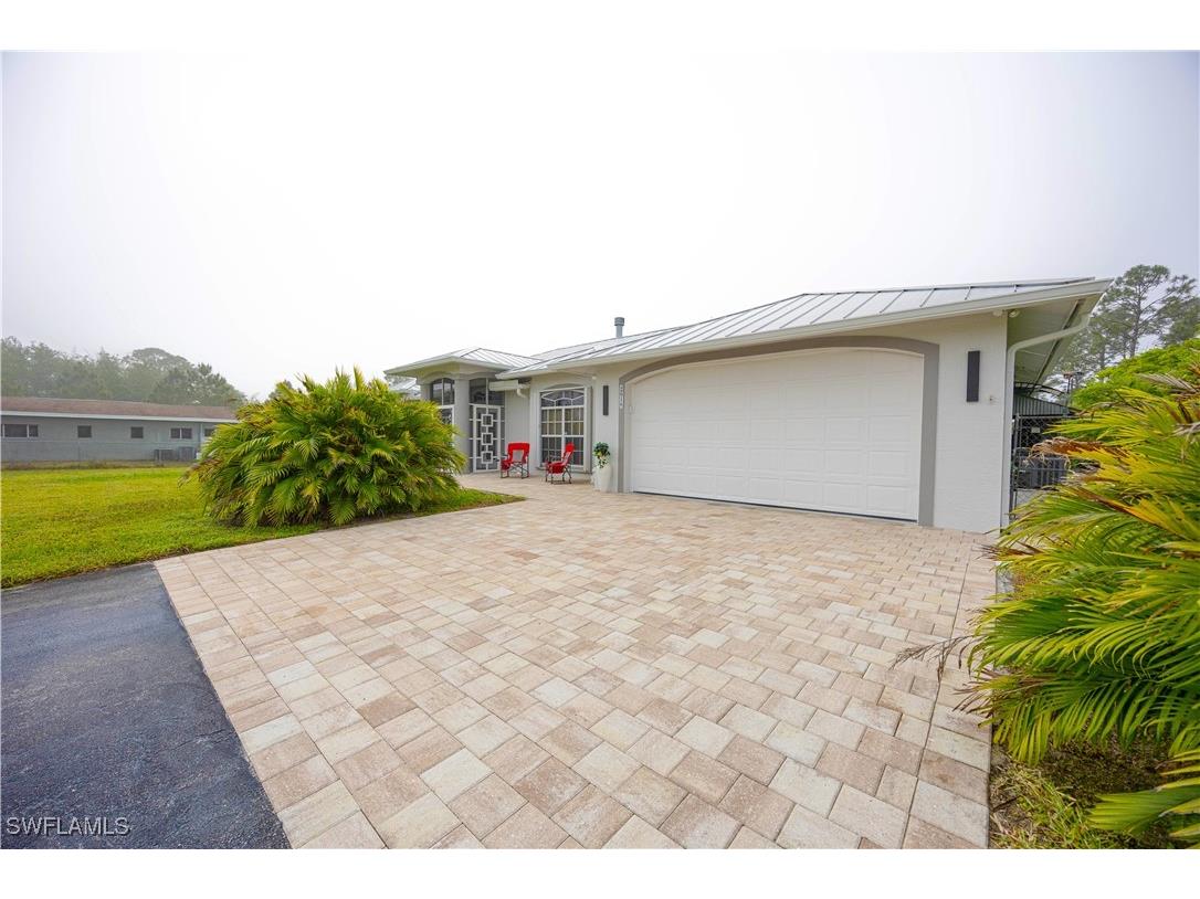 2618 35th Avenue NE Naples FL 34120 225031680 image1