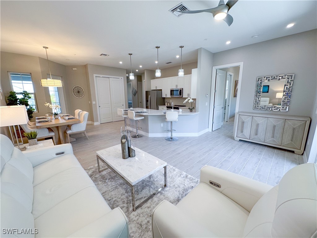 262 Indies Dr #201 Naples FL 34114 225044828 image12