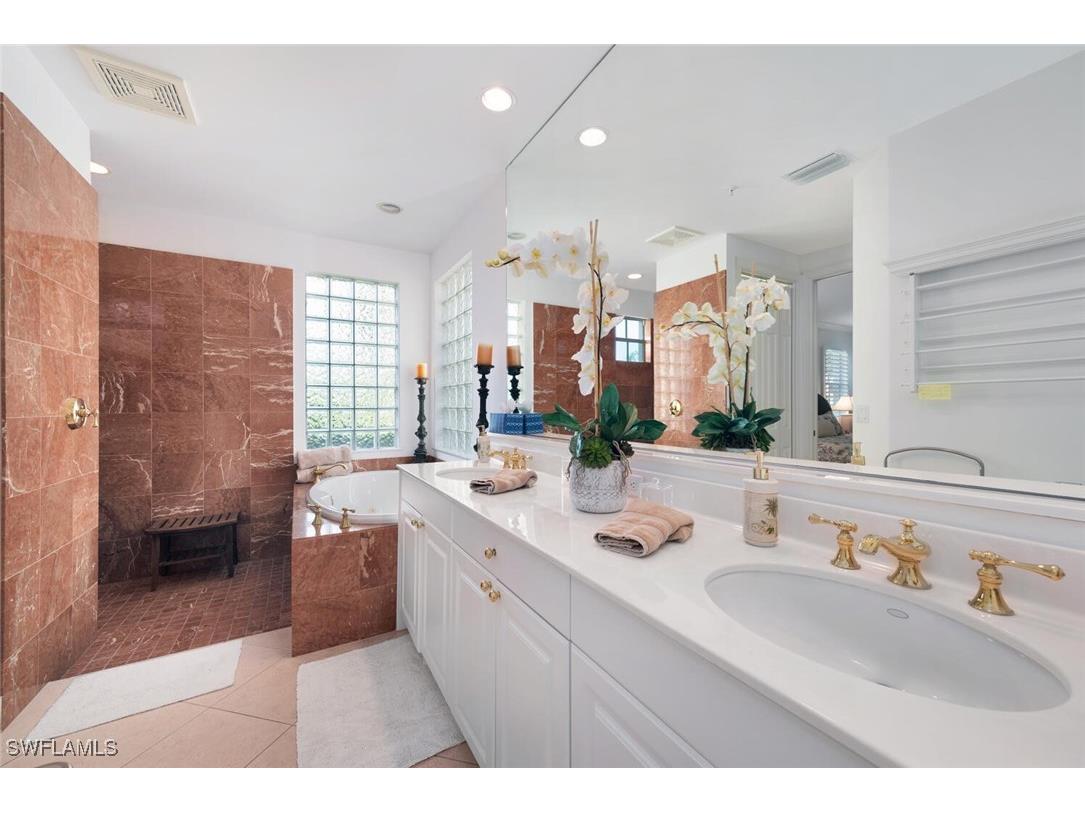 2625 Estrella Court #15-1 Naples FL 34109 225033779 image7