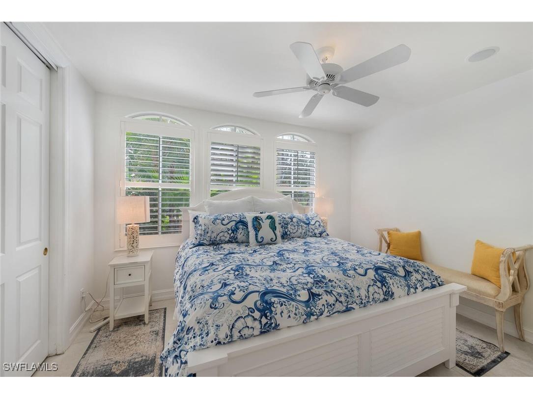 2625 Estrella Court #15-1 Naples FL 34109 225033779 image8