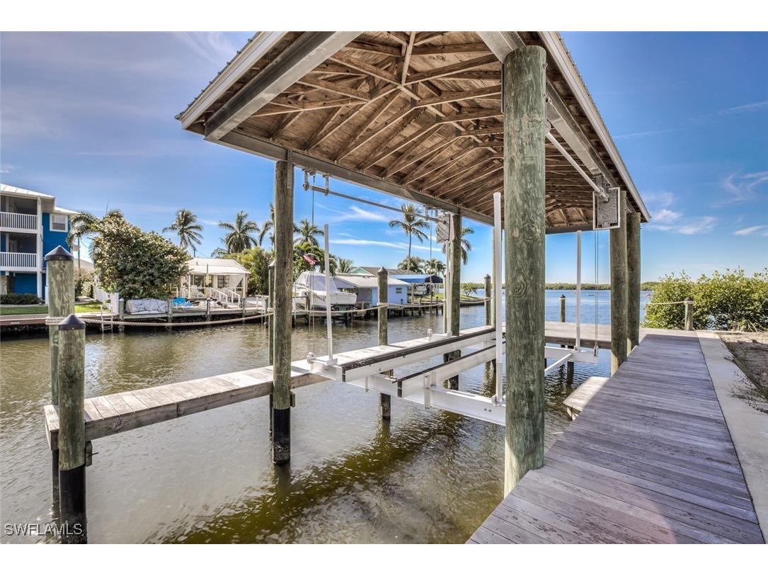 2639 Second Street Matlacha FL 33993 225000102 image2