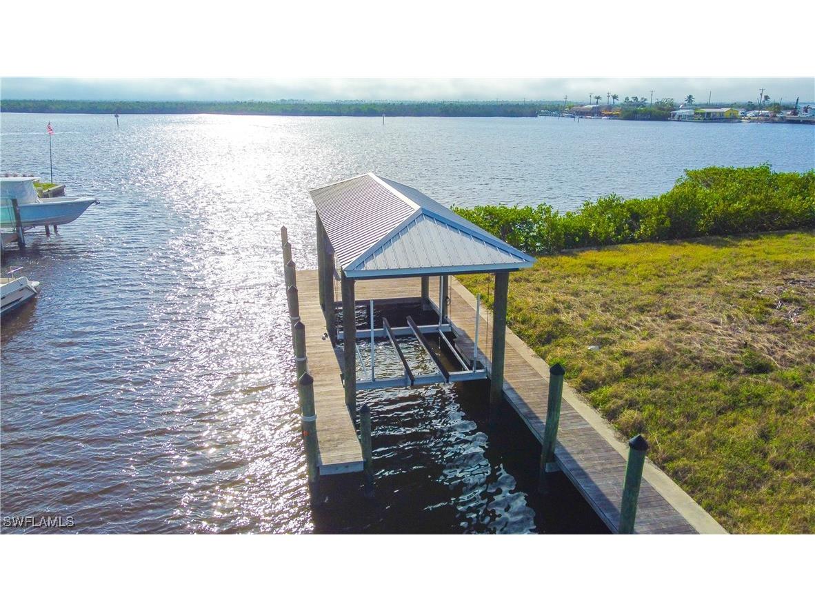 2639 Second Street Matlacha FL 33993 225000102 image4