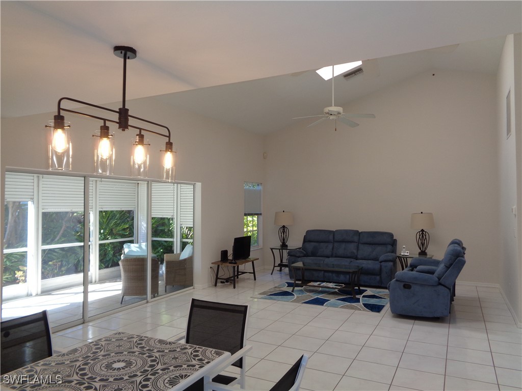 264 Perignon Place #11-3 Naples FL 34119 225026813 image4