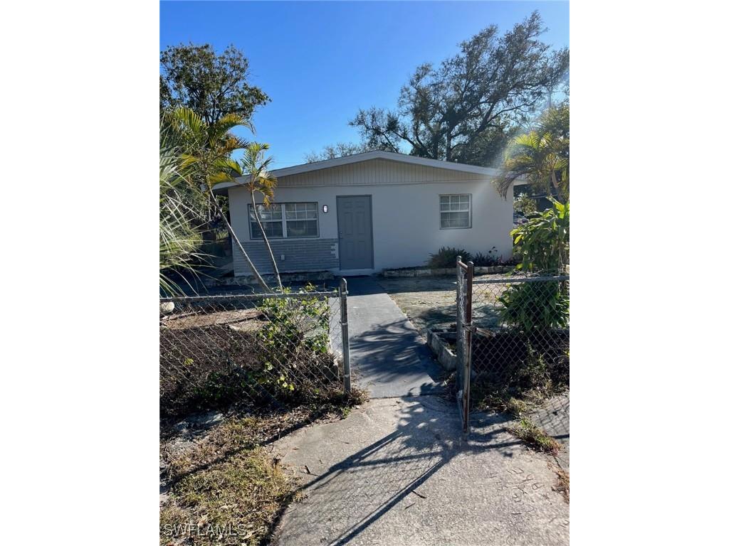 2640-2642 Saint Charles Street Fort Myers FL 33916 225016506 image1