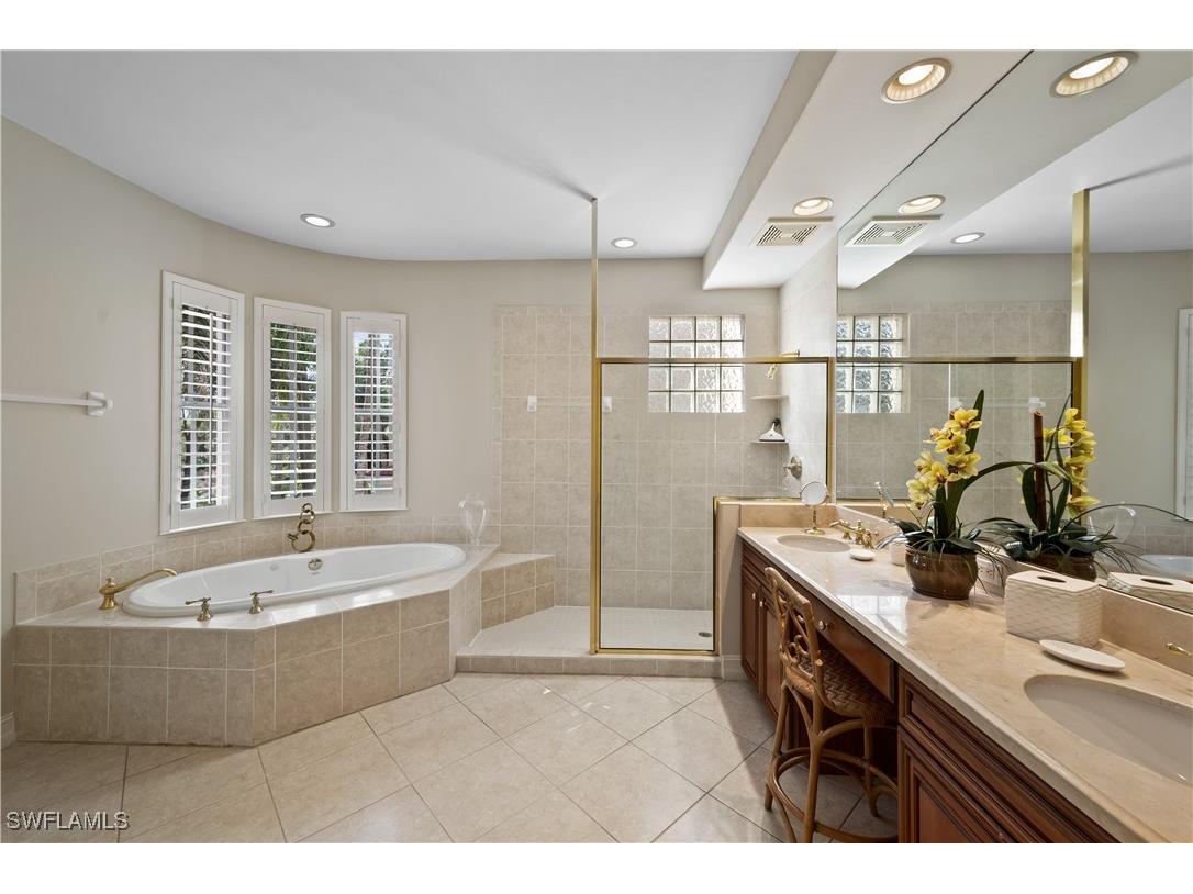 2658 Bolero Drive #9-2 Naples FL 34109 225038605 image22