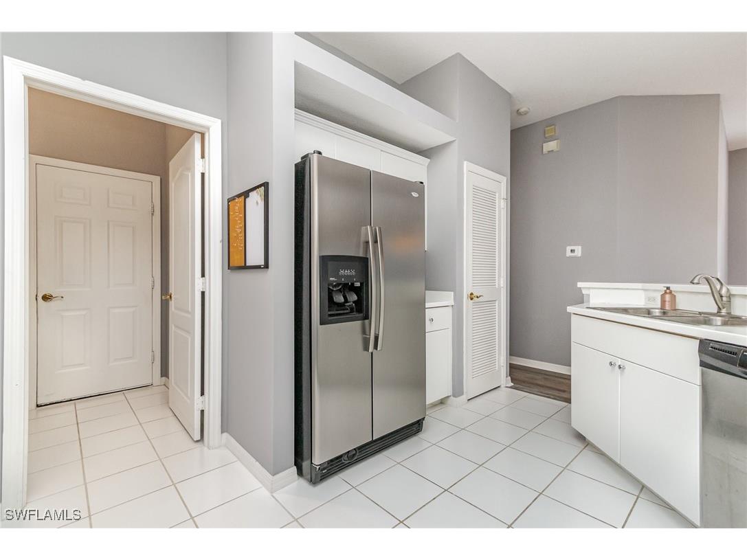 2684 Sunset Lake Drive Cape Coral FL 33909 225023561 image3