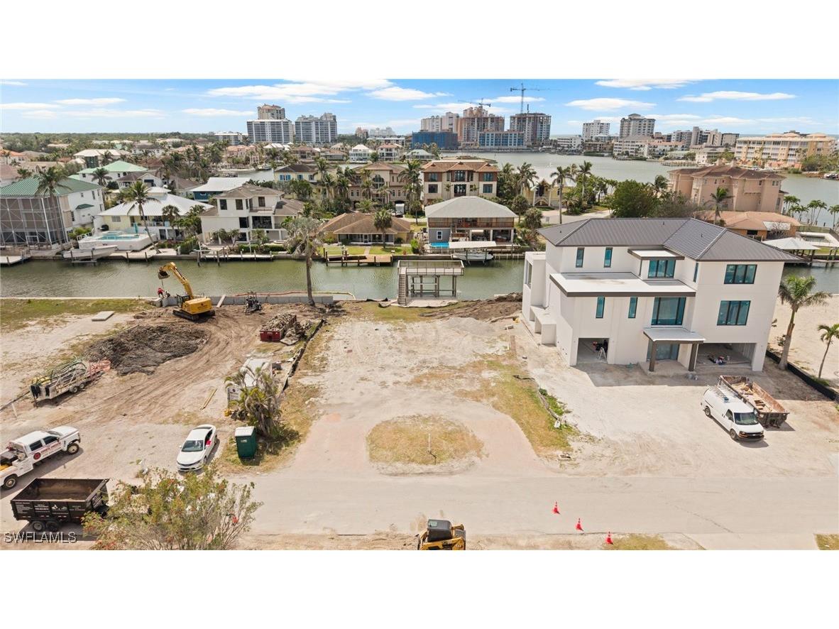 270 Trade Winds Avenue Naples FL 34108 225034914 image1