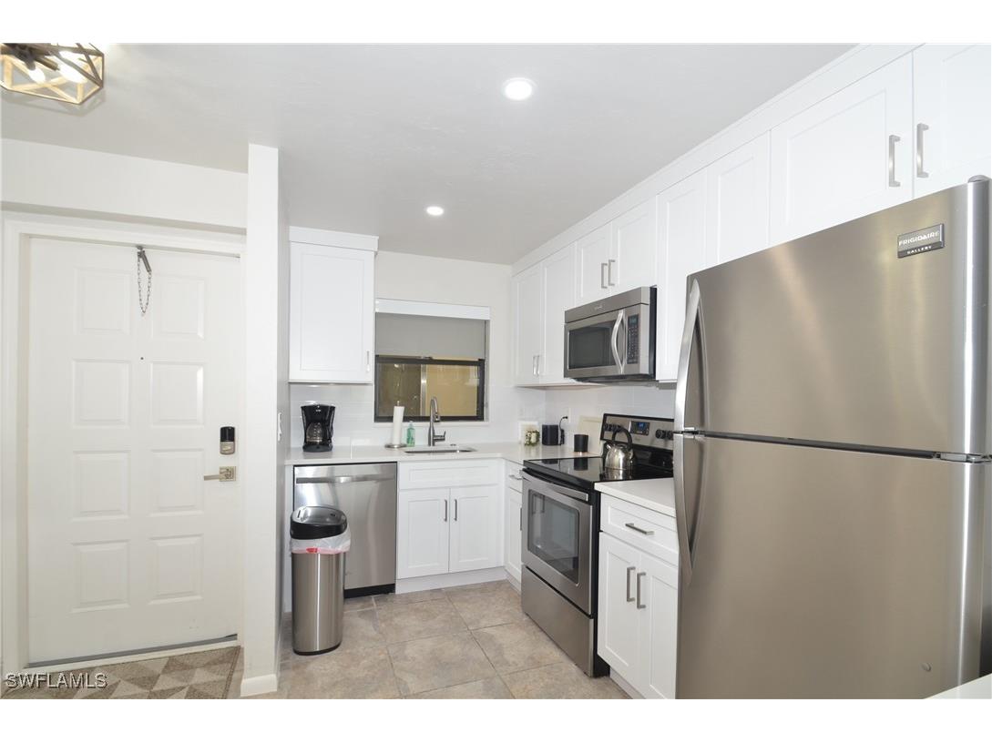 271 Southbay Drive #235 Naples FL 34108 225043480 image2