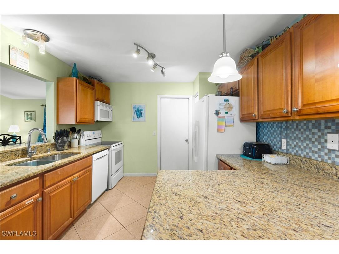 2718 SW 9th Place Cape Coral FL 33914 225028960 image9