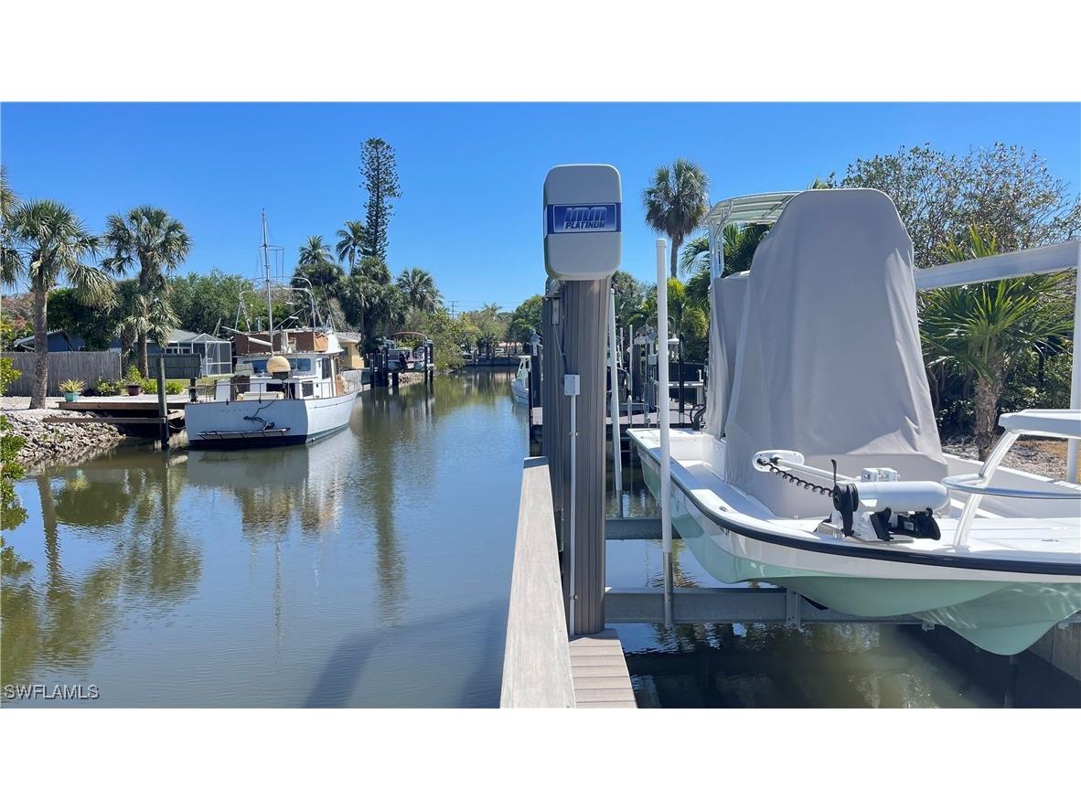 2723 Shoreview Drive Naples FL 34112 225026416 image2