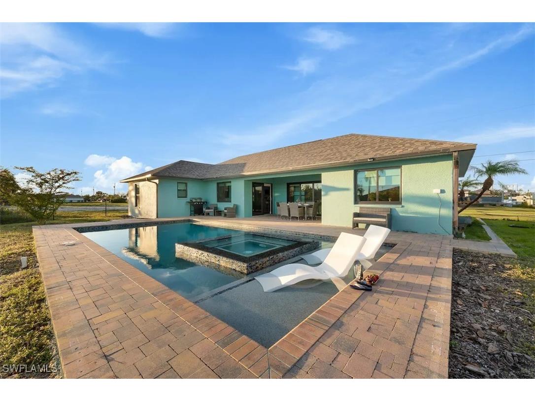 2724 SW 1st Terrace Cape Coral FL 33991 224098910 image1