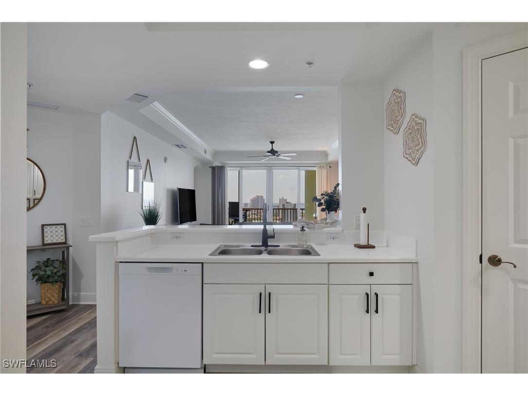 2743 1st Street #2001 Fort Myers FL 33916 225042432 image1