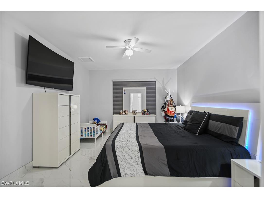 2749 NE 7th Place Cape Coral FL 33909 224047958 image18