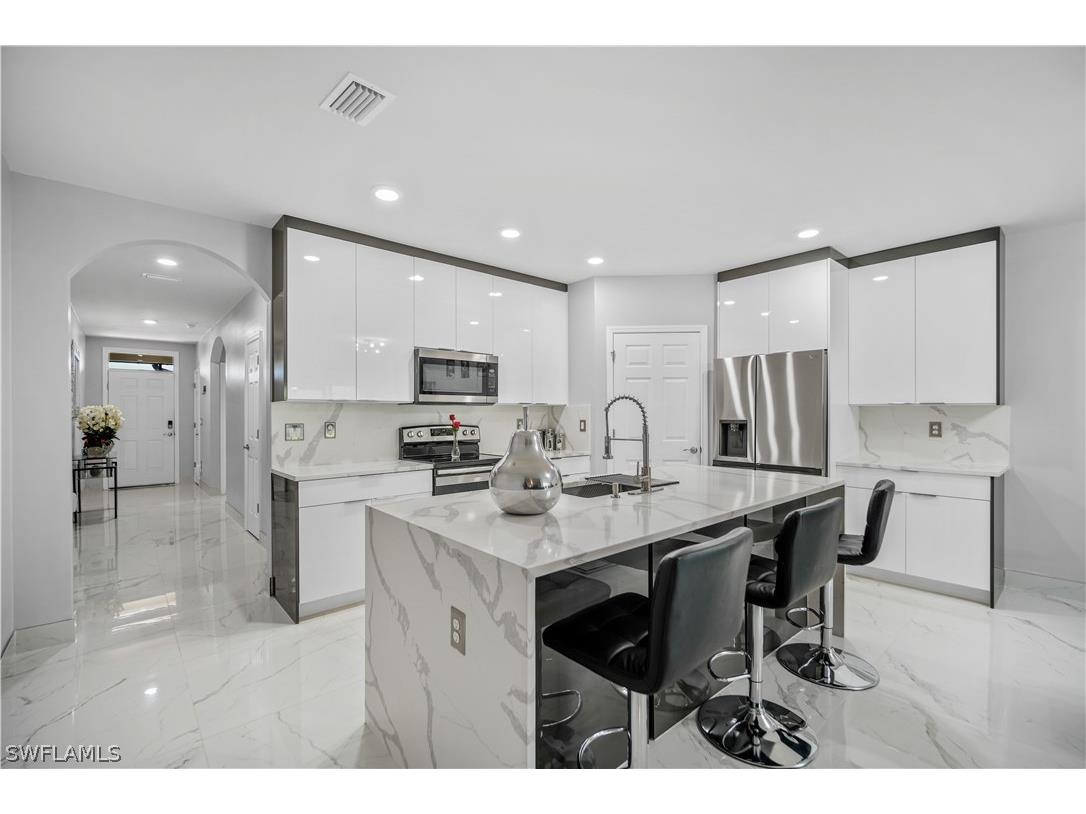 2749 NE 7th Place Cape Coral FL 33909 224047958 image9