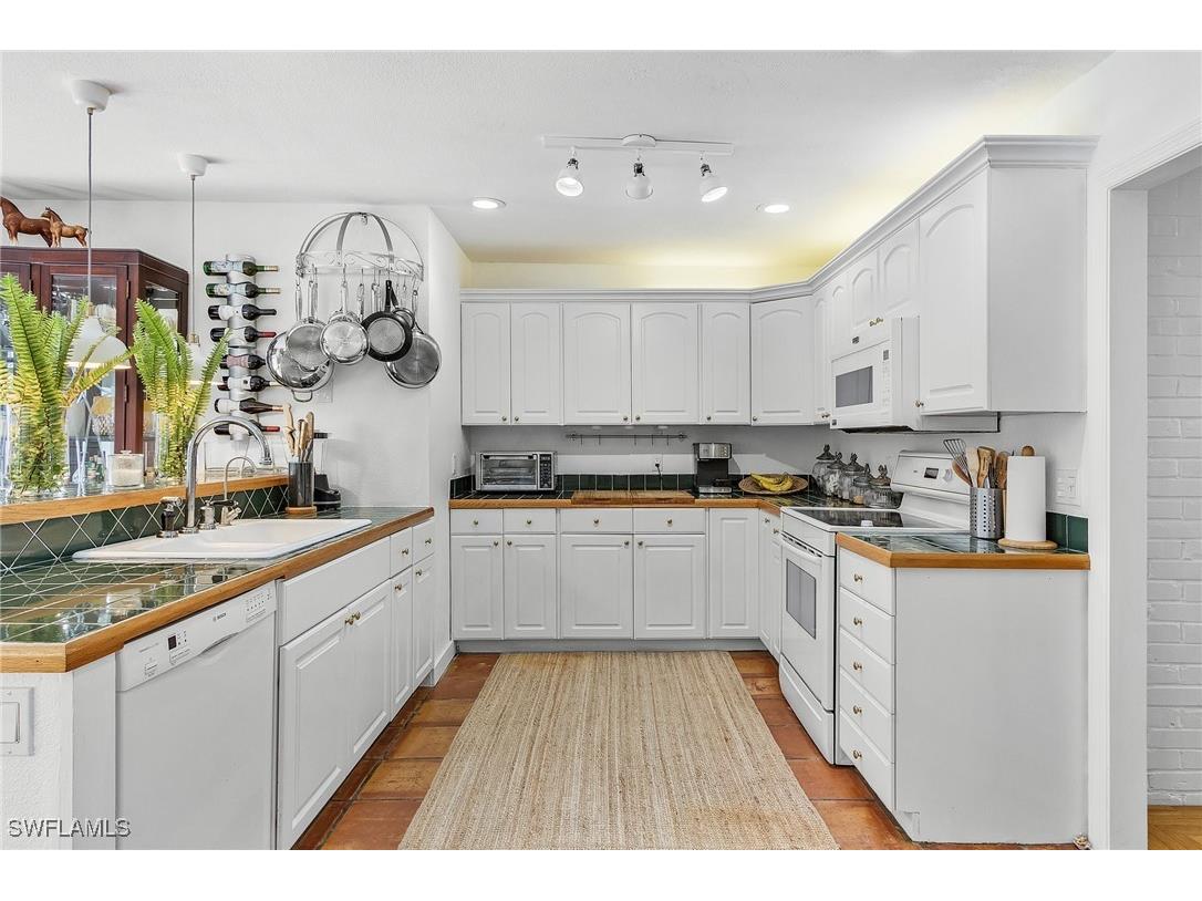 27553 Playa Del Rey Lane Bonita Springs FL 34135 225045087 image11