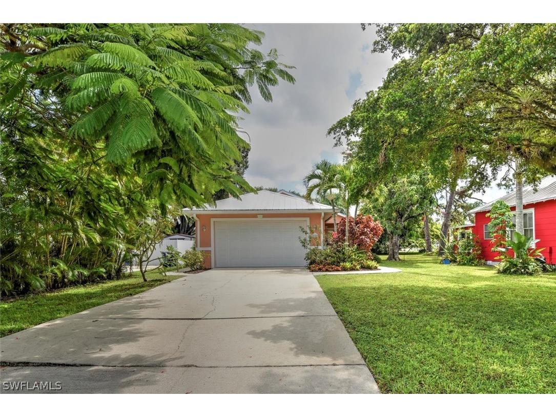 27575 Pullen Avenue Bonita Springs FL 34135 222068623 image1